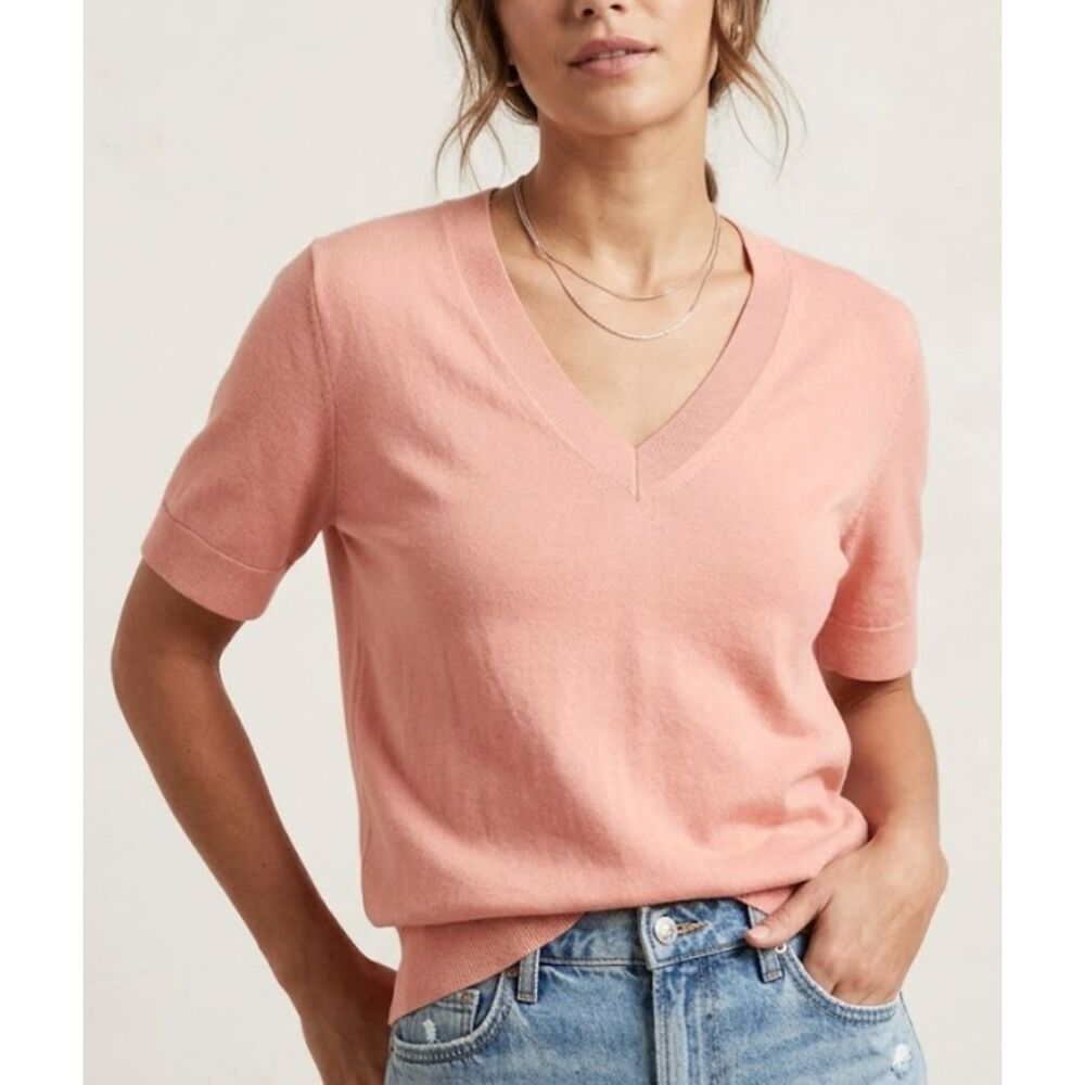 ✨ 2 Banana Republic Short Sleeve V Neck Stretch Cotton Sweater ✨ Womens Large